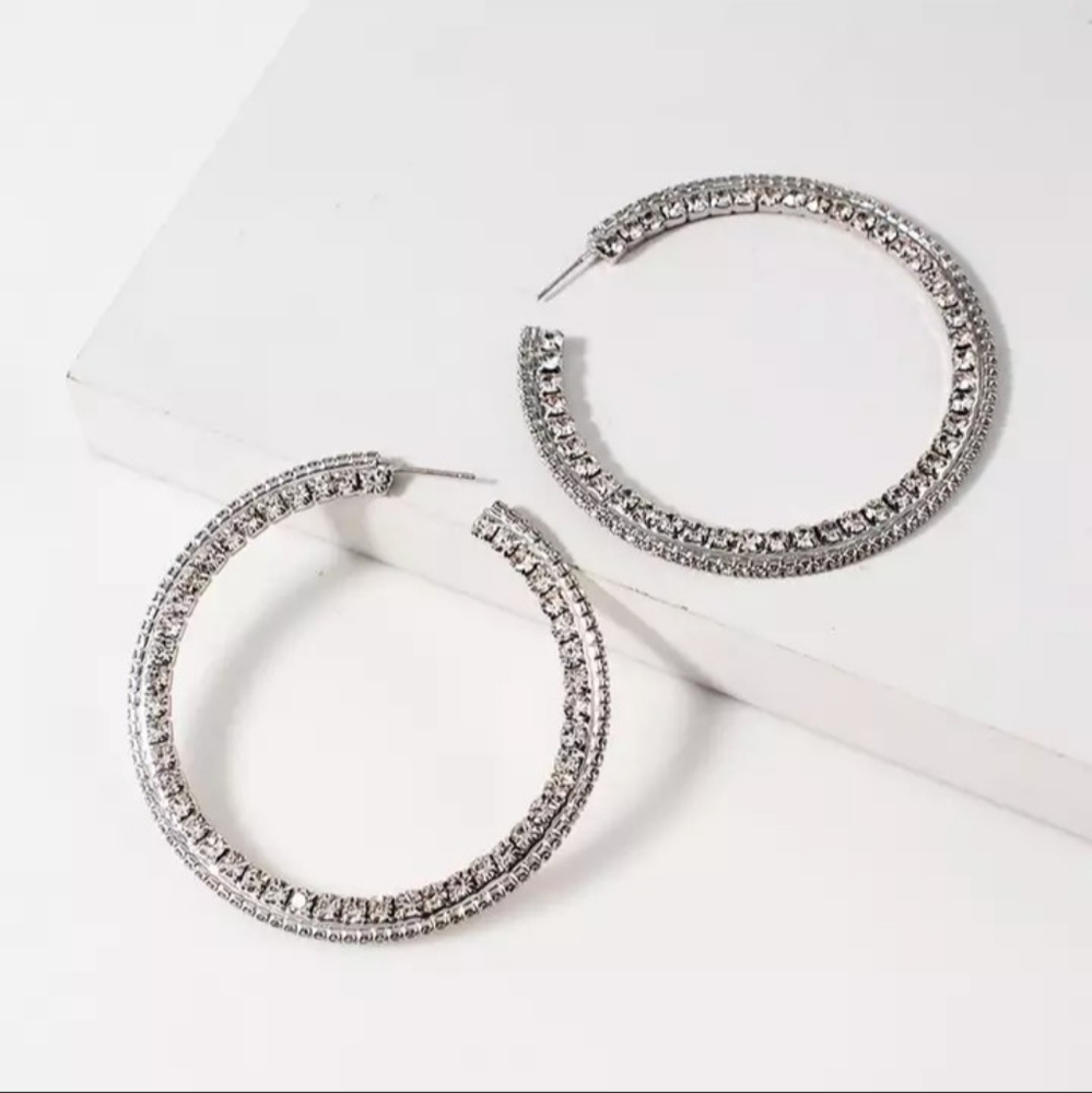 Statement Hoops - Picture 4 of 5